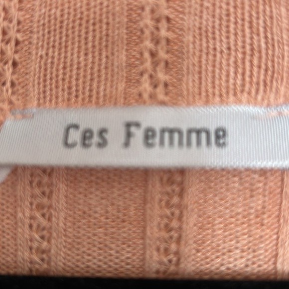 Ces Femme Women’s pale peach/apricot lightweight V neck sweater, size large - Picture 2 of 7